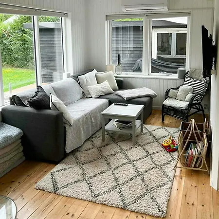Cozy Summer House With Sauna Kaldred