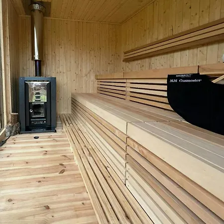 Cozy Summer House With Sauna *